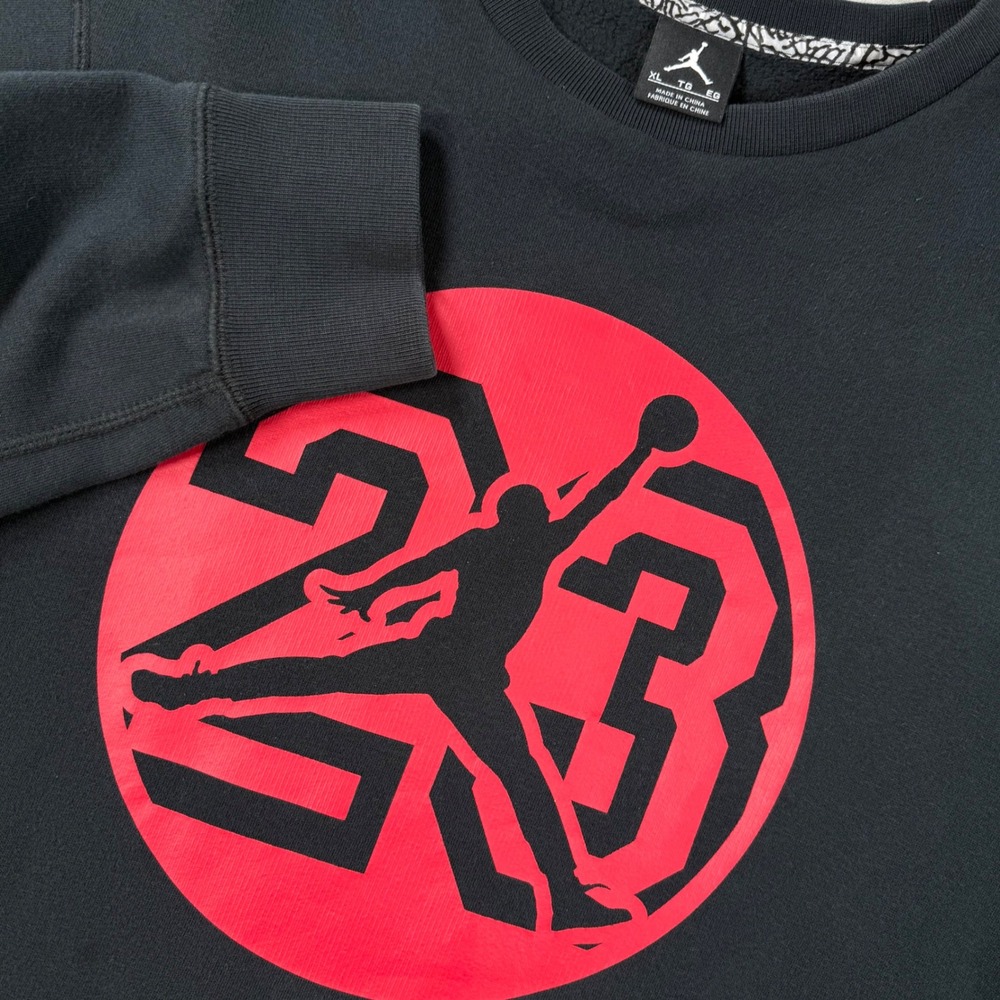 Jordan Crewneck Sweatshirt Mens XL Jumpman 23 Graphic Fleece Black Red Retro‎